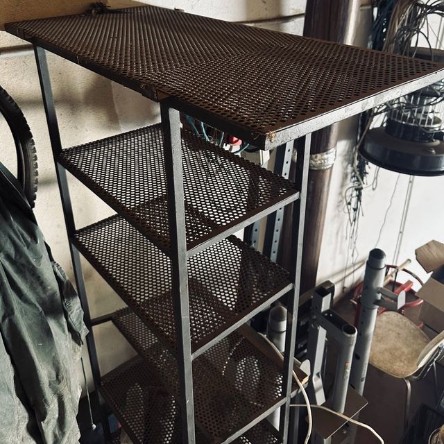 Mueble bar metálico