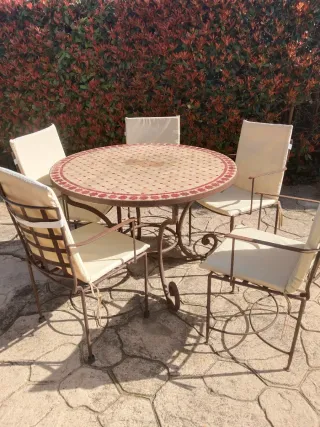 Set tavolo e 5 poltrone da giardino in ferro