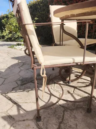 Set tavolo e 5 poltrone da giardino in ferro