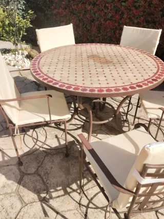Set tavolo e 5 poltrone da giardino in ferro