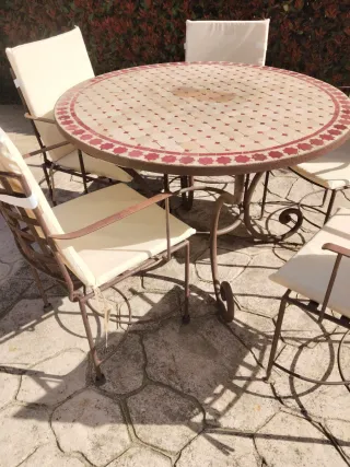 Set tavolo e 5 poltrone da giardino in ferro