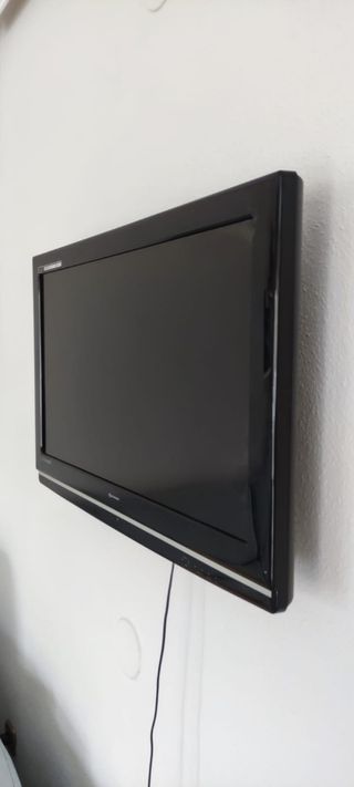 Televisión negra Schneider 32 pulgas
