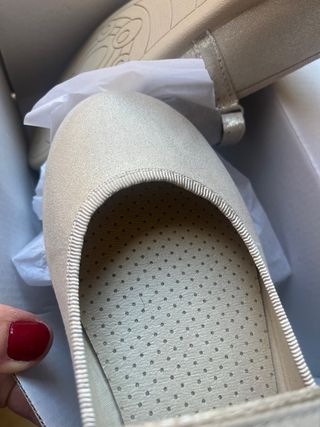 Manoletinas Condiz Beige con Brillo Dorado