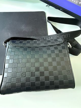 Riñonera Louis Vuitton Negra Damier