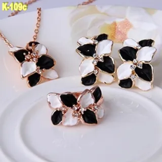 Conjunto Bisutería Dorado Flores Pedrería