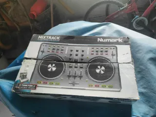 Mixer Numark Mixtrack