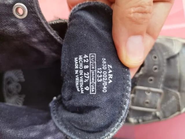 Zapatillas ZARA Hombre Talla 42.