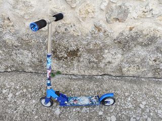 Patinete Marvel Azul
