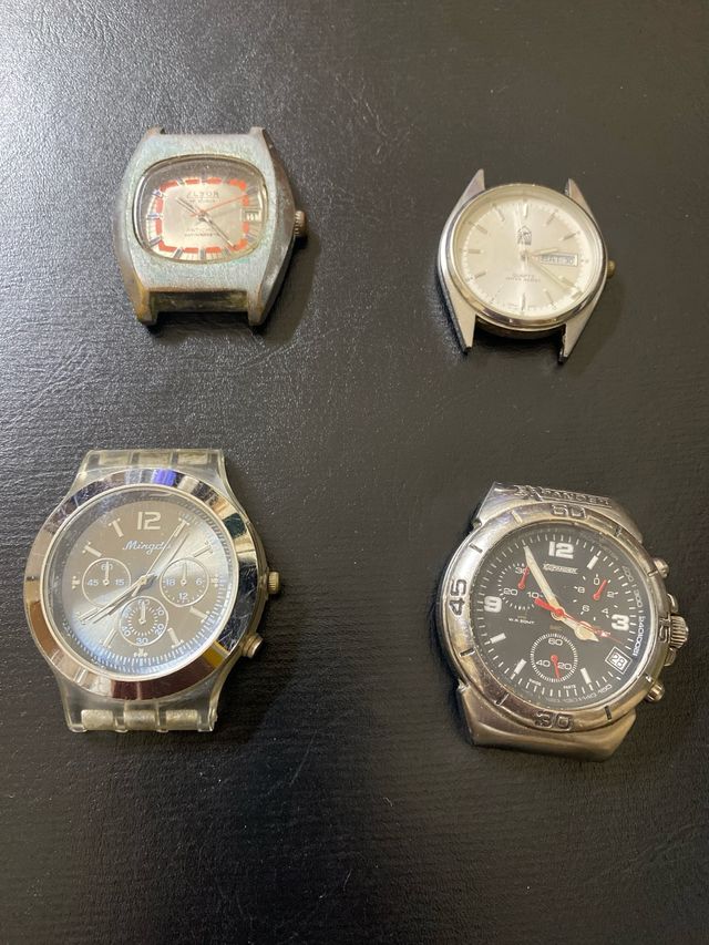 4. Casse di oorologi da riparare