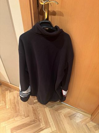 Polar Adidas Negro con Logo