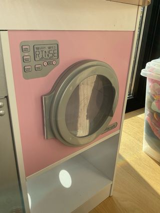 Cocina de juguete rosa