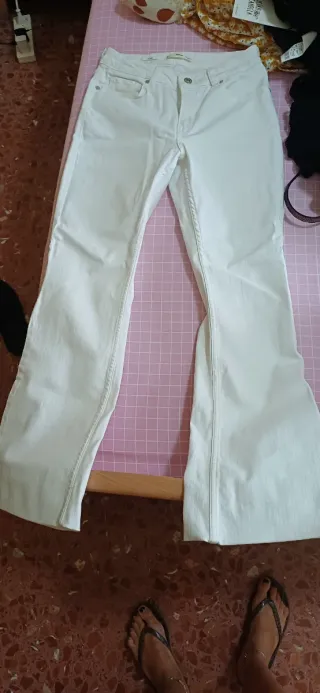 Pantalones vaqueros blancos Mango Talla 36