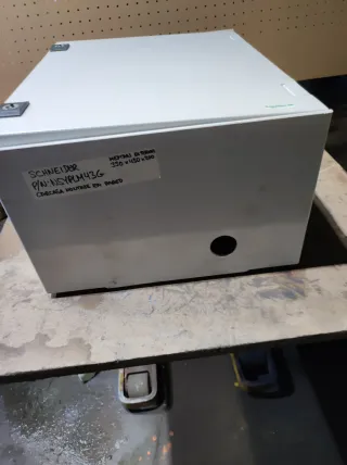 Armario Cuadro Schneider Electric Poliester Blanco