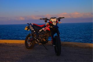 Moto deportiva Aprilia