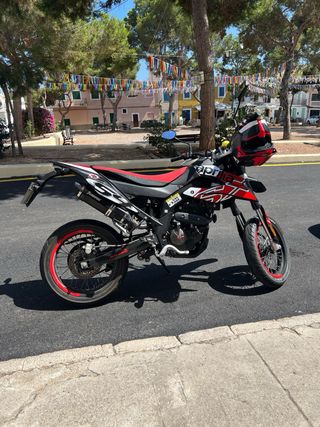 Moto deportiva Aprilia