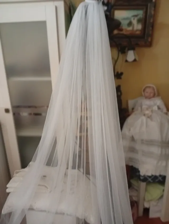 Véu de casamento em tule com bordado