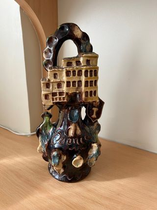 Botijo de cerámica decorado