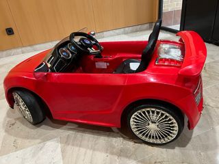Coche Eléctrico Infantil Audi R8 Rojo.
