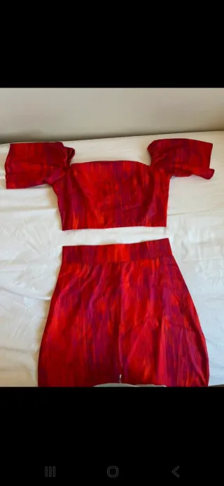 Conjunto de falda y top para evento