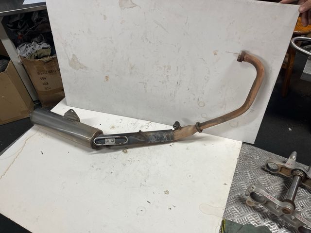 Escape Honda CBR 125 JC34