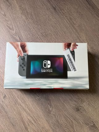 Nintendo Switch + Juego + Extras
