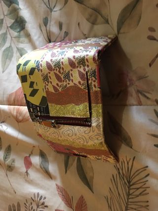 Cartera Parfois con estampado de casas