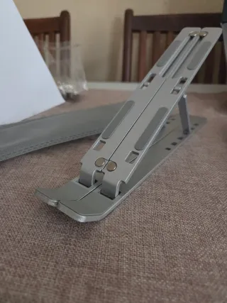 Soporte Aluminio Plegable para Ordenador