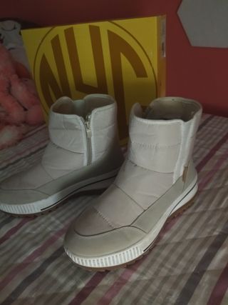 Botas de nieve beige/blancas, un solo uso