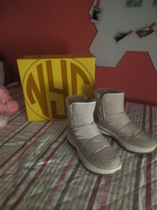 Botas de nieve beige/blancas, un solo uso