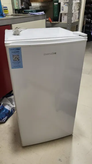 Frigorífico bajo encimera 80L. En perfecto estado