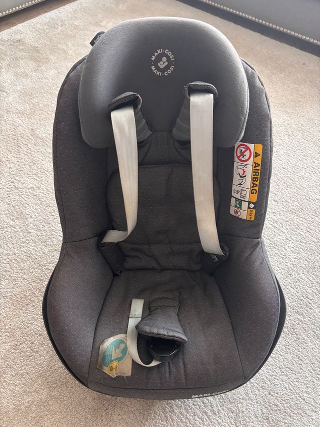 Silla Bebé Confort 0-4 años  con Isofix