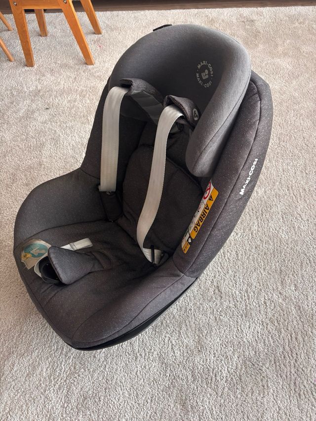 Silla Bebé Confort 0-4 años  con Isofix