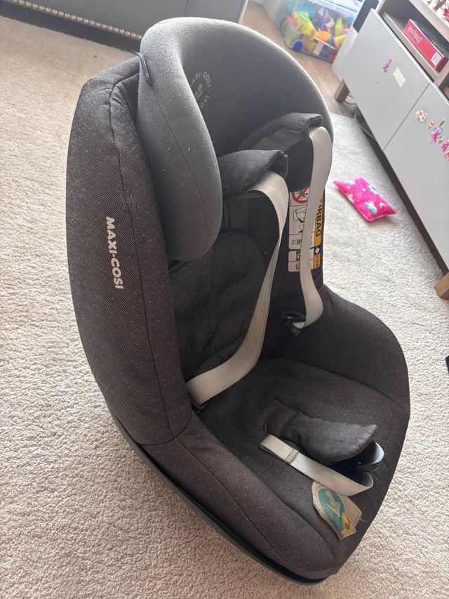 Silla Bebé Confort 0-4 años  con Isofix