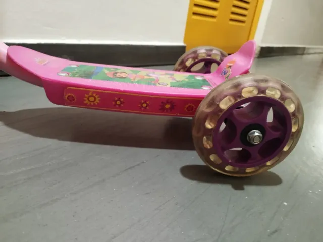 Monopatín infantil Dora la Exploradora.