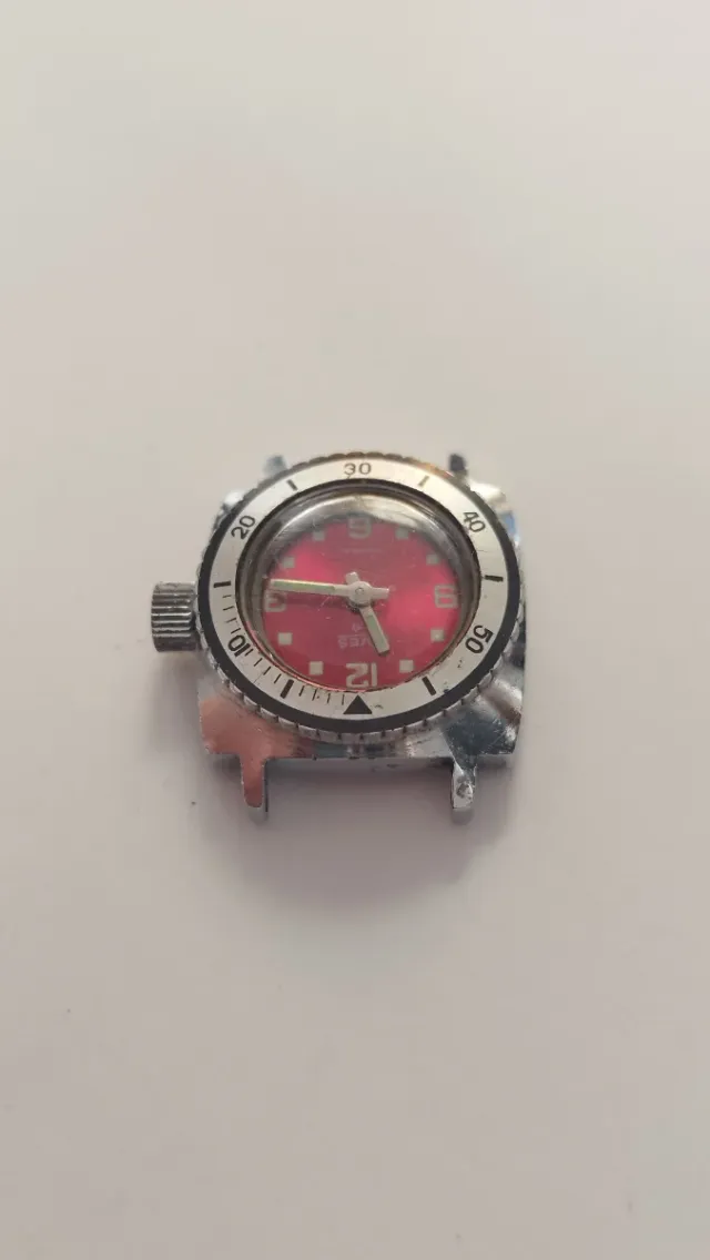 Reloj diver de dama Elves, funcionando