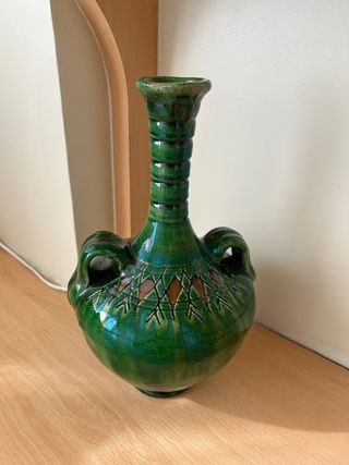 Botijo de cerámica verde