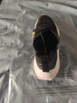 Zapatillas Adidas Negro/Dorado Talla 42