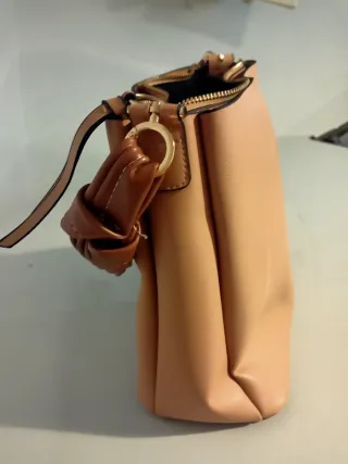 Bolso Beige y Marrón con Asa Trenzada