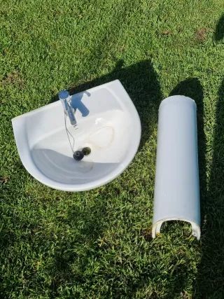 Lavabo con Pedestal,grifo no incluido.no envío