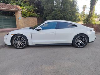 Porsche Taycan Performance Plus