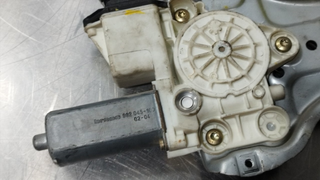 ELEVALUNAS DELANTERO IZQUIERDO TOYOTA COROLLA (E1