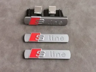 Logo Audi Sline Parilla más 2 Emblemas Laterales 