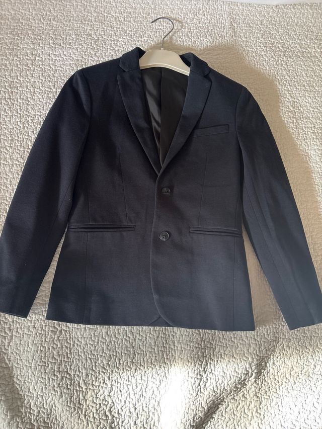 Blazer azul marino infantil
Jack & Jones