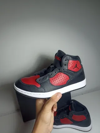 Zapatillas Jordan Talla 40 Negras Rojas