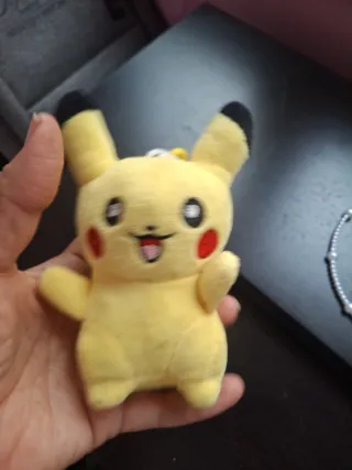 Peluche Pikachu