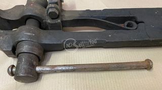 Morsa da banco antica gambo lungo