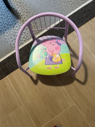 Trona escritorio bebé gris y silla  de pepa pi dib