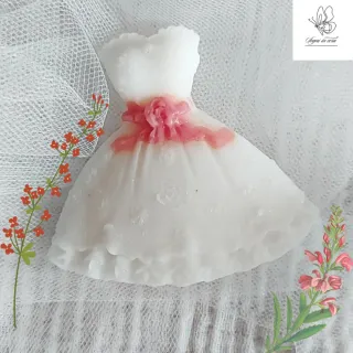 Candela profumata a forma di abito principessa