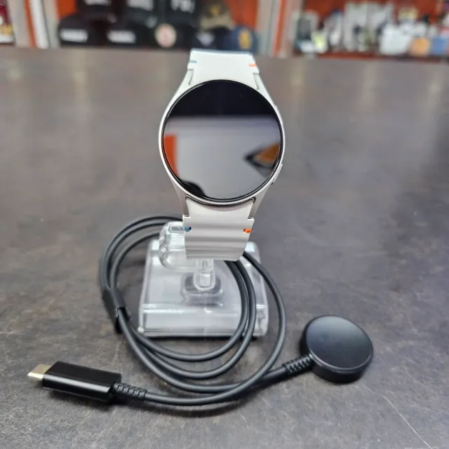 Samsung Galaxy Watch 7 40mm Plata Nuevo