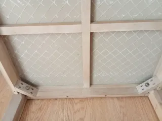 Mesa madera y azulejos decorativos